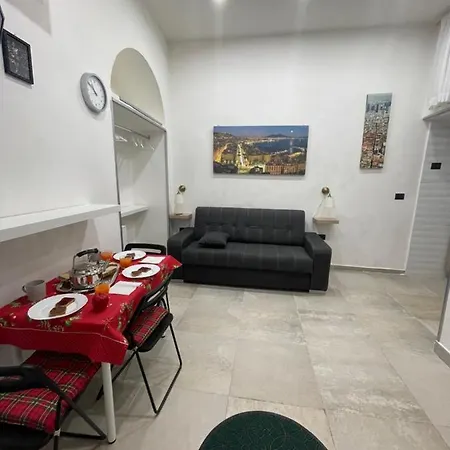 Hotel House Spaccanapoli Naples